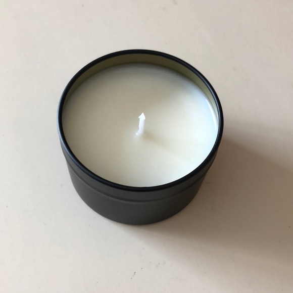 2/$12🔺5oz Lavender soy candle - Picture 3 of 4